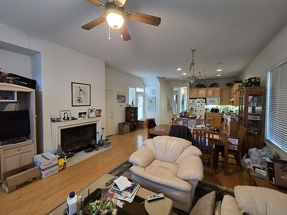 4th image of 2754 Meadowfaire Dr