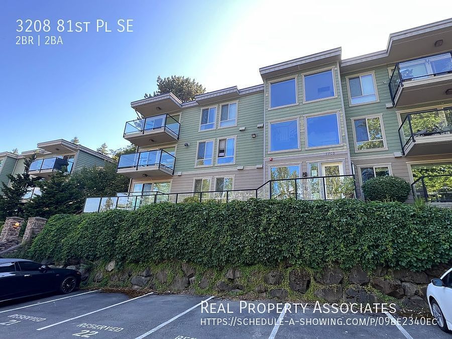 1st image of 3208 81st Pl SE