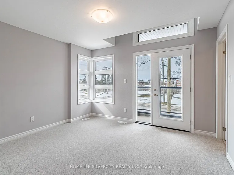215 Southworth St N — Photo 25