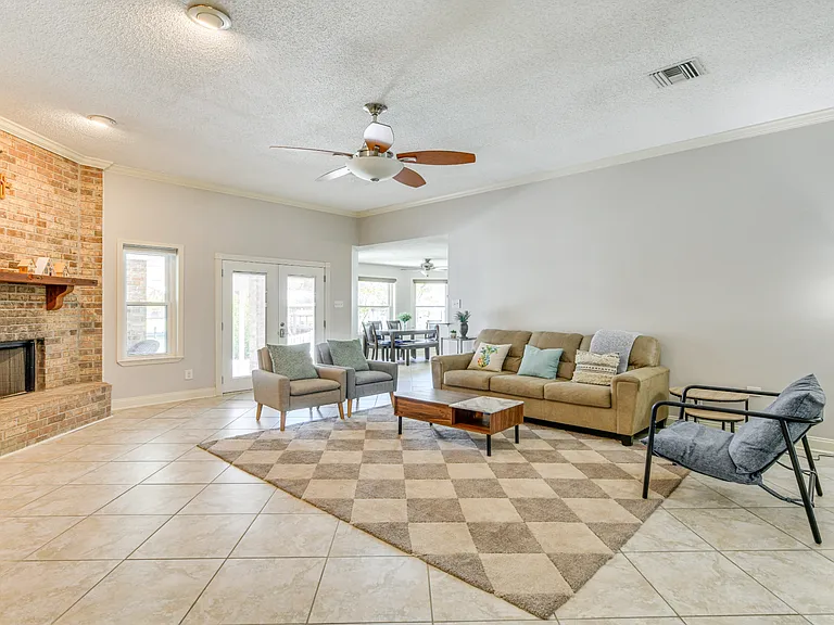 125 Windward Psge — Photo 5