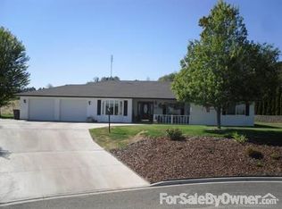 1201 Orchard Ave, Sunnyside, WA 98944