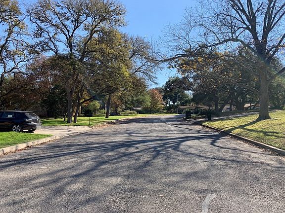 4th image of 126 Doris Dr