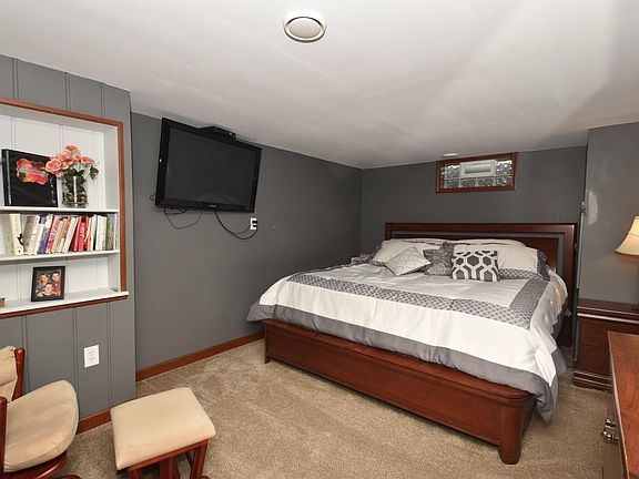 5th image of 2020 Garven Ct