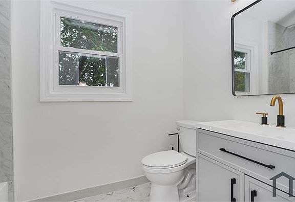 5th image of 25 Metcalfe St Floor 2
