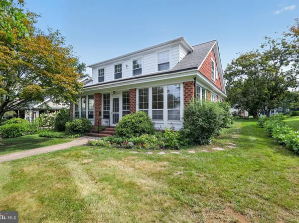 729 N Walnut St, West Chester, PA 19380