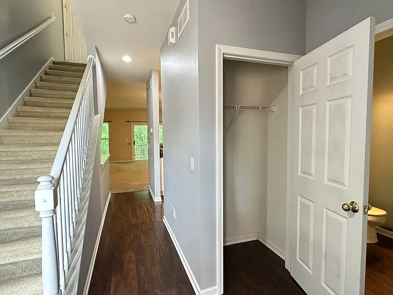 5555 Woodruff Shore Dr — Photo 5