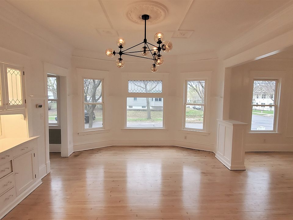 1st image of 1400 Girard Ave N #1