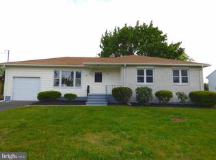 83 Quimby Ave, Hamilton, NJ 08610