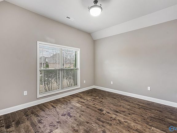 4th image of 7302 Sanctuary Cove Dr SE
