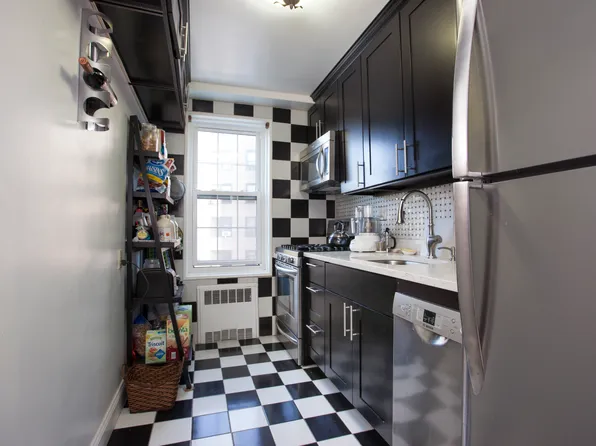 140-21 Burden Crescent image 3 of 6