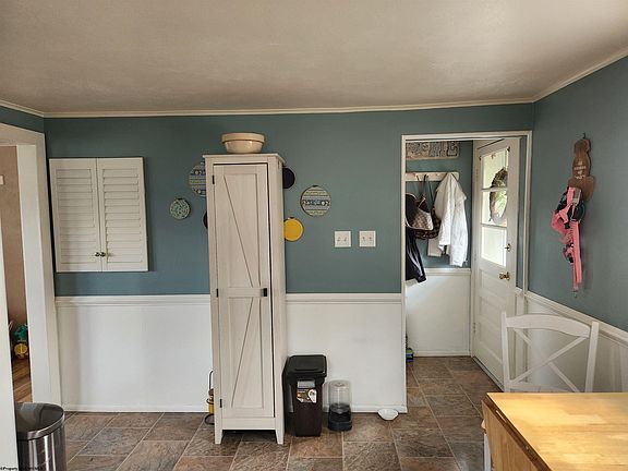 2nd image of 173 Walnut St
