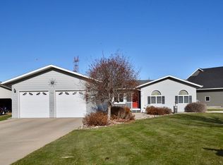 104 Port Weyms Ct, Fort Pierre, SD 57532