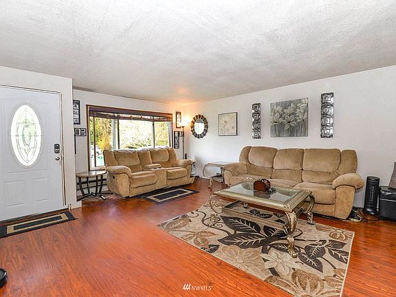 4th image of 22503 64th Ave W