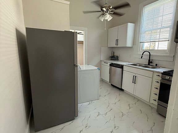 5th image of 4419 Coliseum St APT C