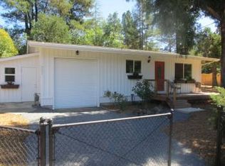 8621 Marianna Dr, Forestville, CA 95436