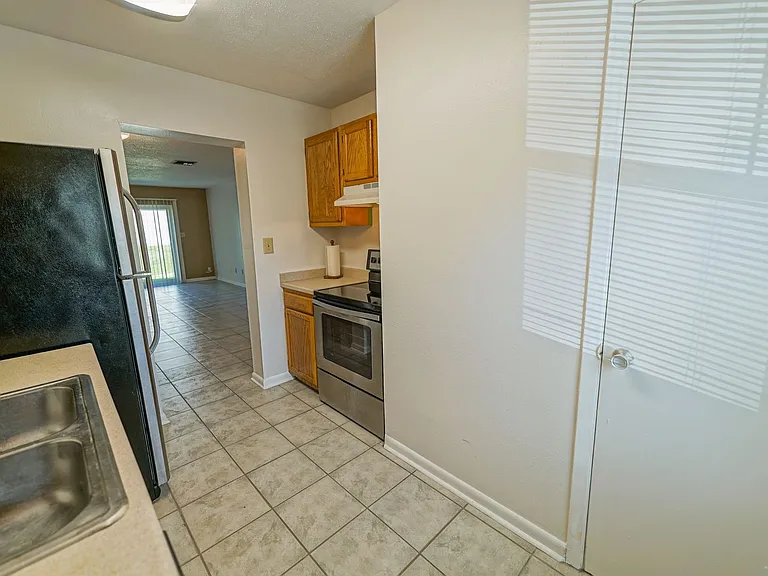 2325 W Pensacola St #155 — Photo 9