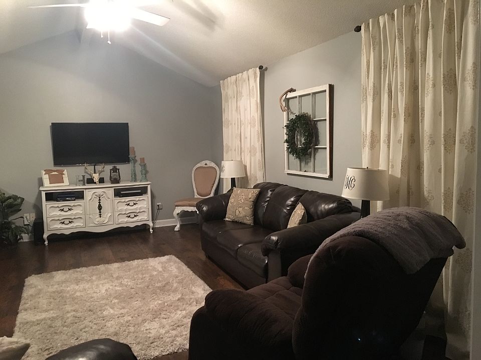 2nd image of 507 Wisteria Rd