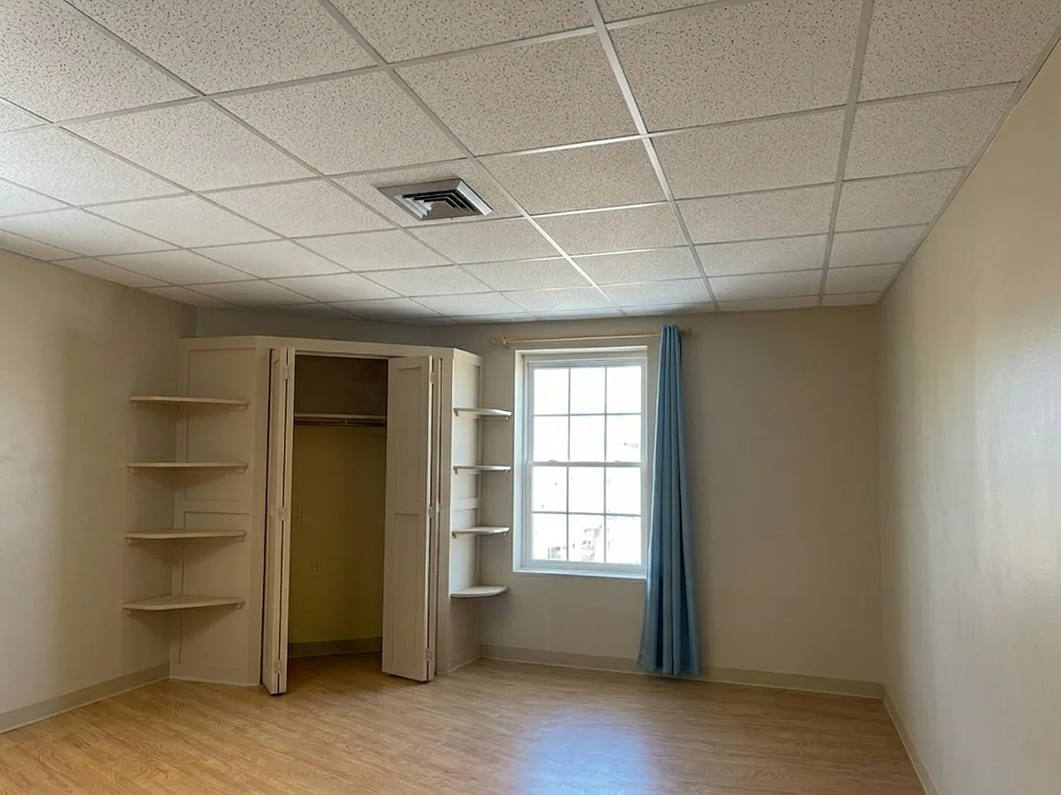 1 bed, 560 sqft, $1,300 — Photo 2