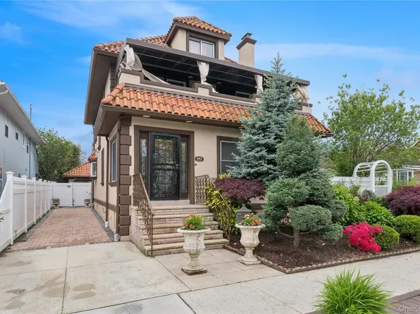 462 W Beech Street, Long Beach, NY 11561