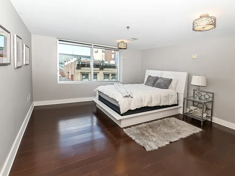 353 W 4th St #501 — Photo 20