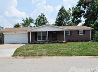3106 Arrow Rock Dr, Saint Charles, MO 63303