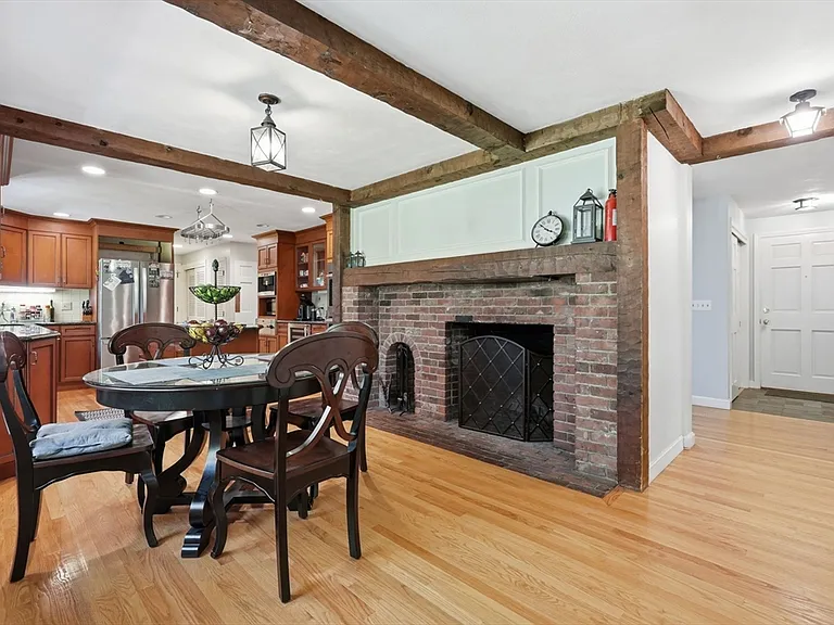 173 Mill Ln — Photo 9