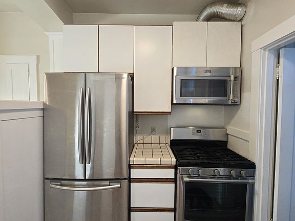 2nd image of 594 28th Ave #594