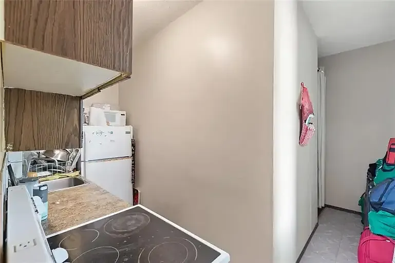 1 bed, 1.0 bath, 850 sqft, $914 — Photo 4