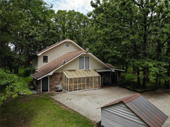 22303 County Road 253, Wheatland, MO 65779