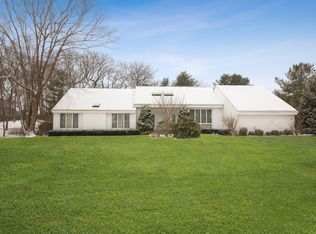 14 Miller Farms Dr, Miller Place, NY 11764