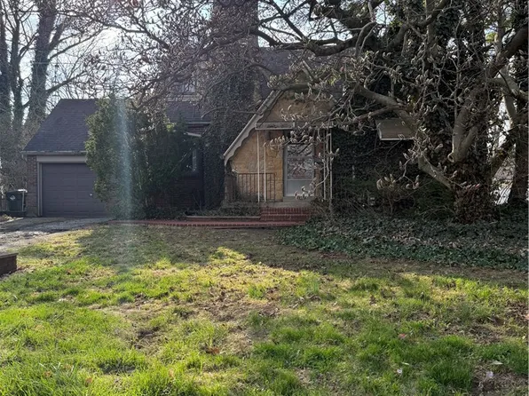 3487 Far Hills Ave, Dayton, OH 45429