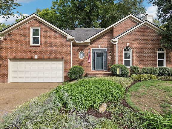 2nd image of 2569 Winder Dr