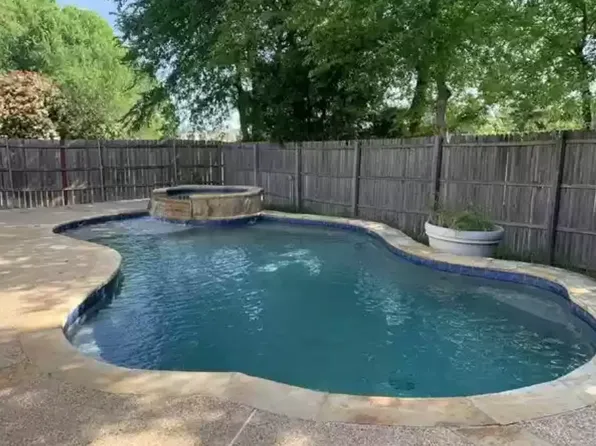 2500 Graystone Ln, Corinth, TX 76210