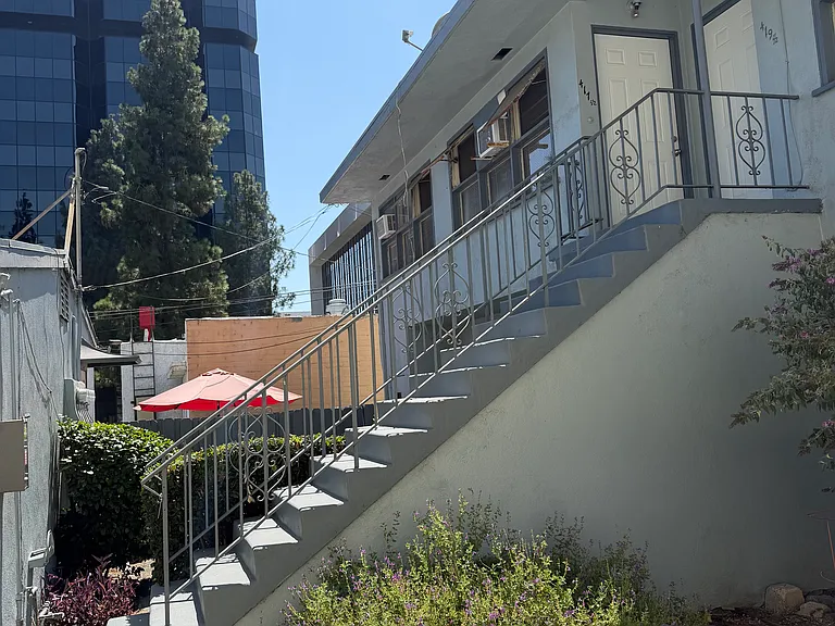 417 E Palm Ave #1/2 — Photo 6