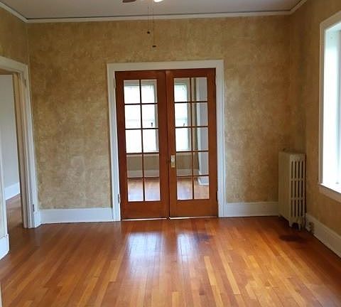 2nd image of 906 W Market St APT B2