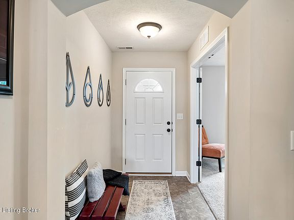 3rd image of 828 New Christman Ln