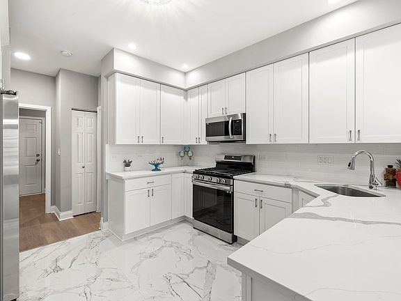 4th image of 1554 W Asher St #1554