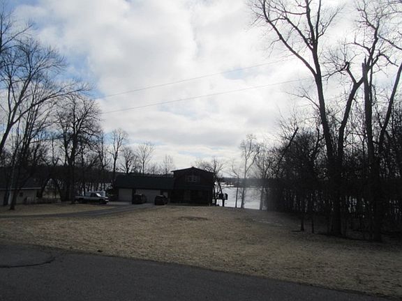 2nd image of 17763 Schurman Ln