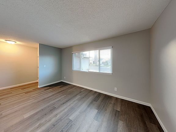 4th image of 172 De Paul Dr