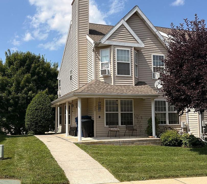 1st image of 135 Peters Ct
