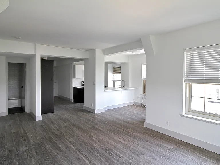 Dining/Living room
