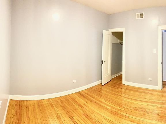 4th image of 4165 S Archer Ave APT 201