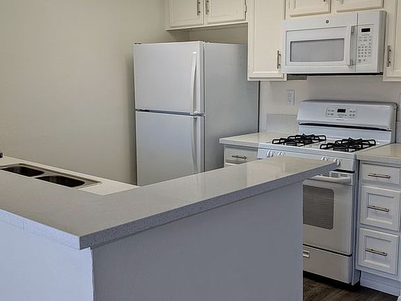 5th image of 1300 E California Ave APT P7