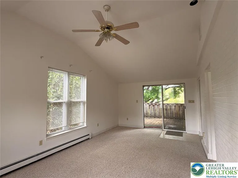 9751 Newtown Rd #B — Photo 4