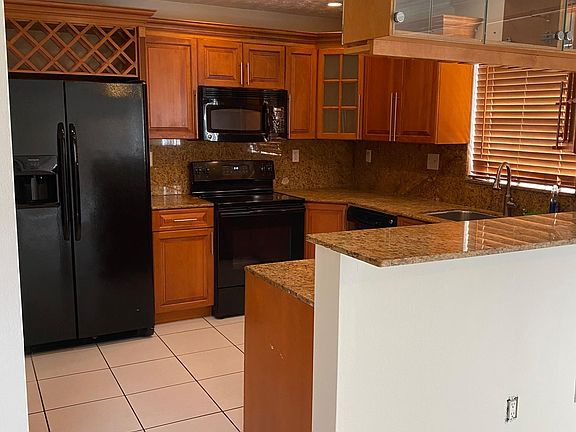 5th image of 3800 Marlberry Ln
