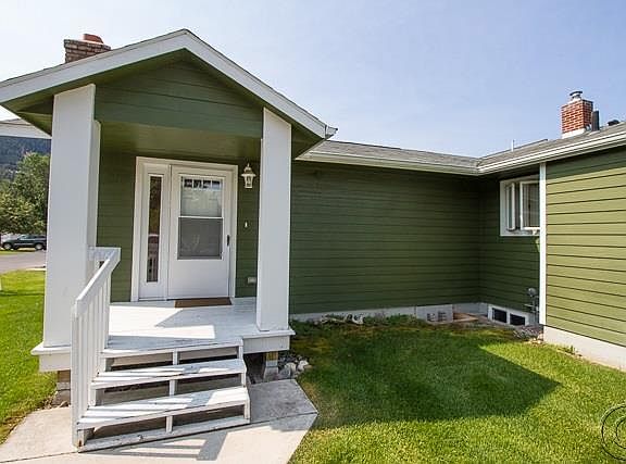 2nd image of 1314 Lily Ct