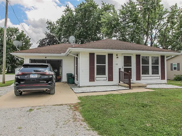 102 W Adams St, Toledo, IL 62468