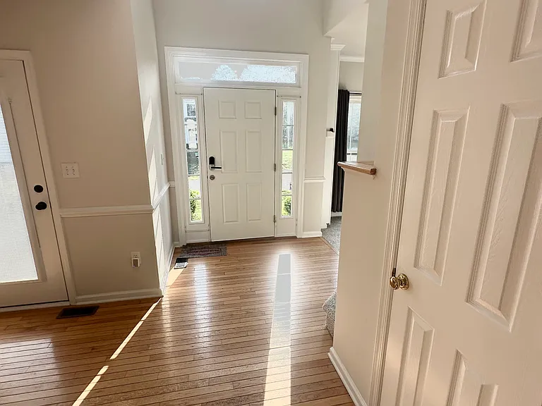 10016 Carters Grove Rd — Photo 9