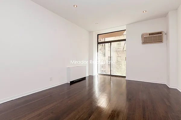 Rented by Mirador Real Estate | media 13