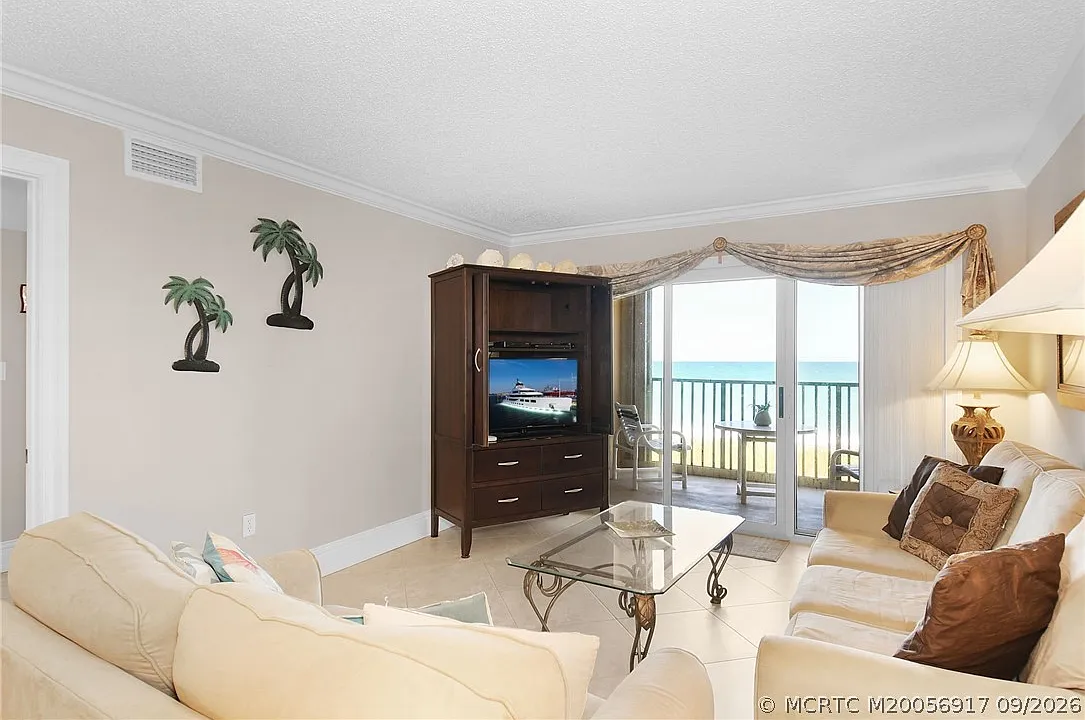 2 bed, 2.0 bath, 1154 sqft, $4,500 — Photo 3